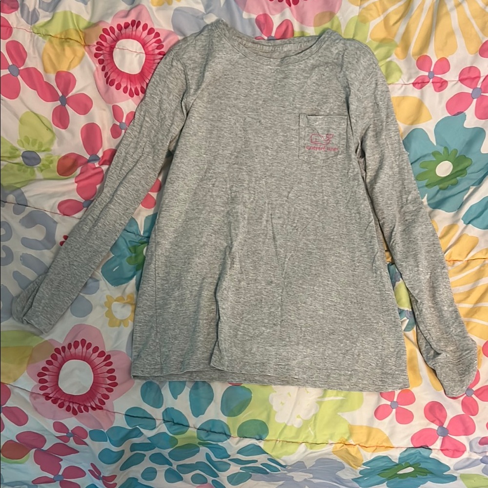 Woman’s Vineyard Vines Heather Gray Long Sleeve Tee